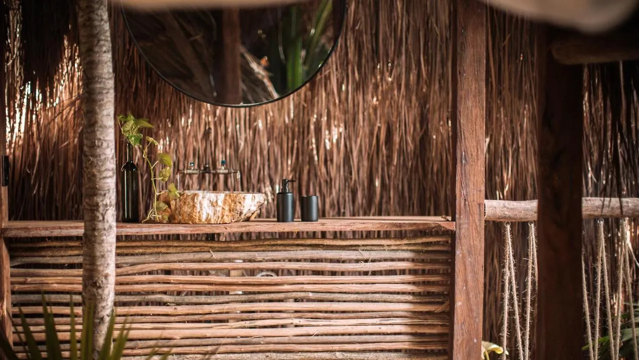 Uman Glamping & Cenote Tulum Otel Meksika